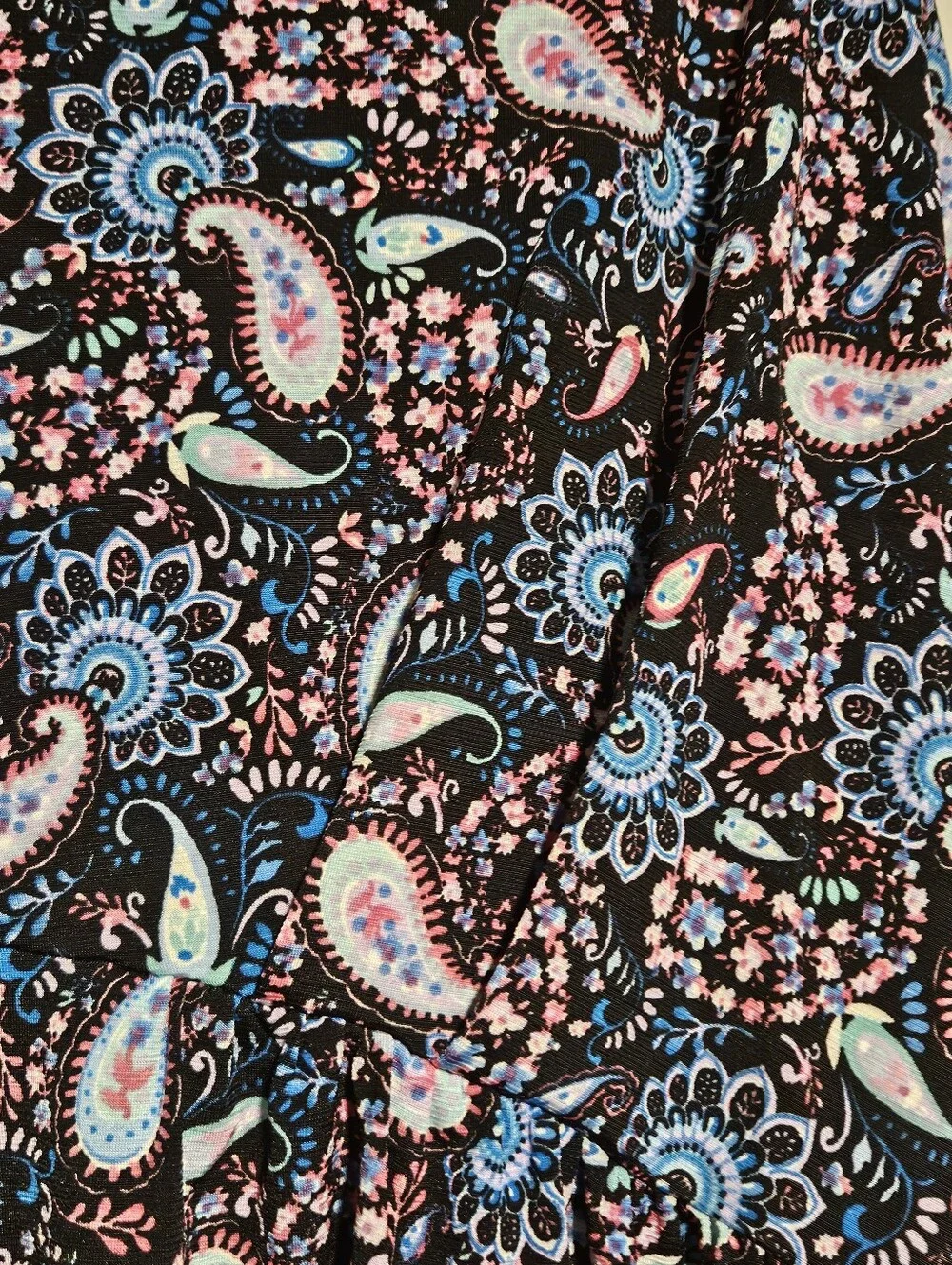Plus-Size Paisley V-Neck Tunic Top - Navy/Multi